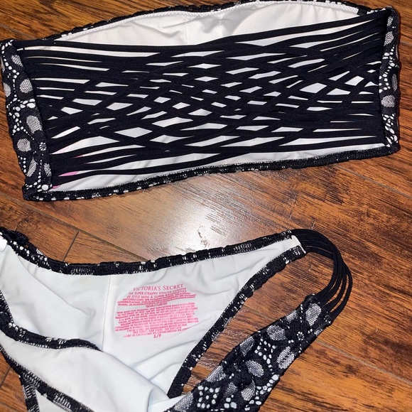 *SOLD* Victoria’s Secret Lace Bikini - Picture 2 of 7